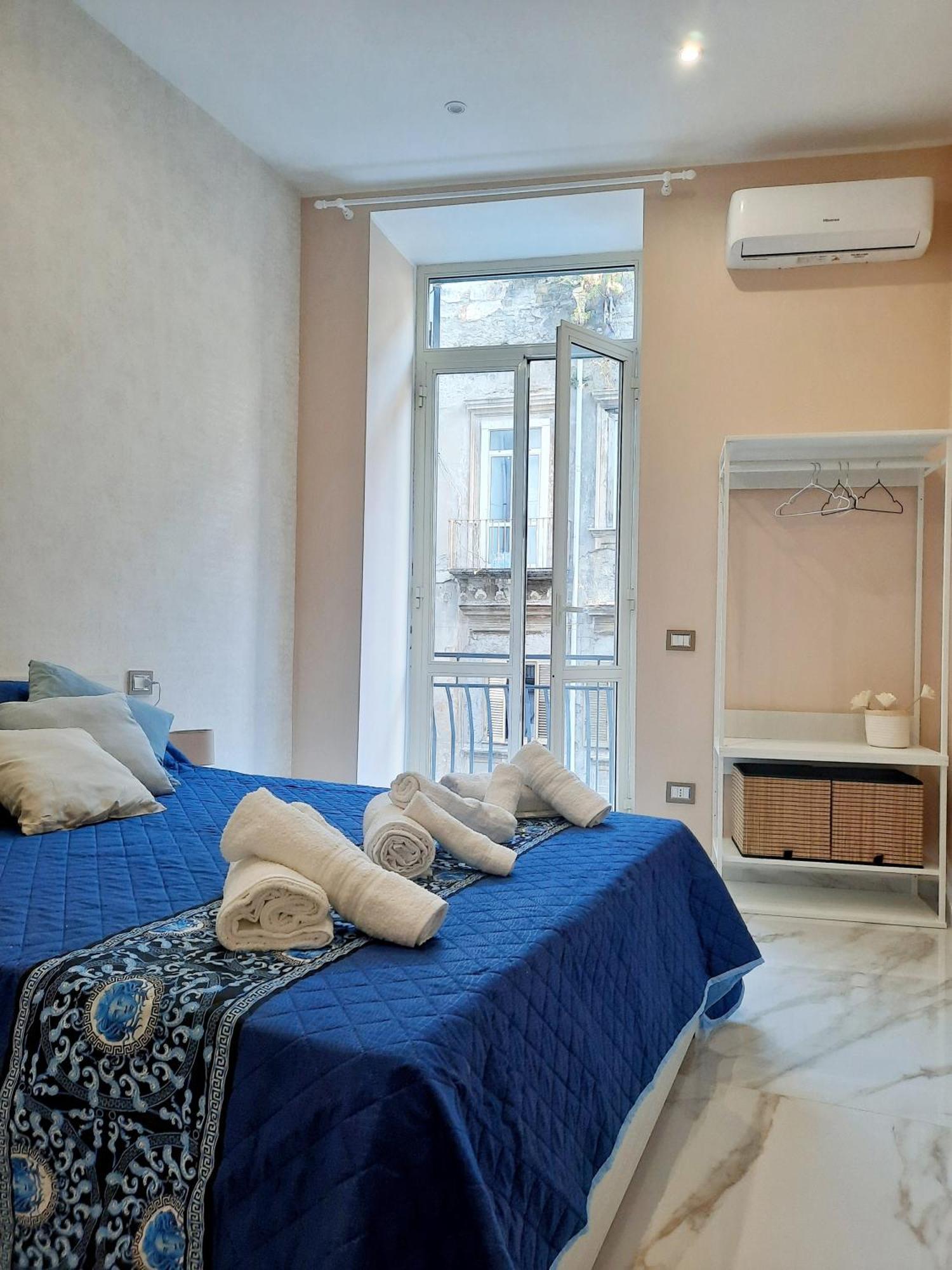 Re Ferdinando Apartment Наполи Екстериор снимка