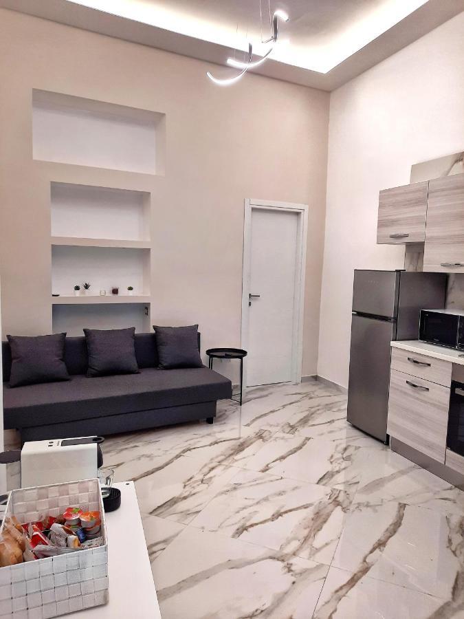Re Ferdinando Apartment Наполи Екстериор снимка