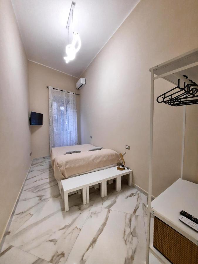 Re Ferdinando Apartment Наполи Екстериор снимка