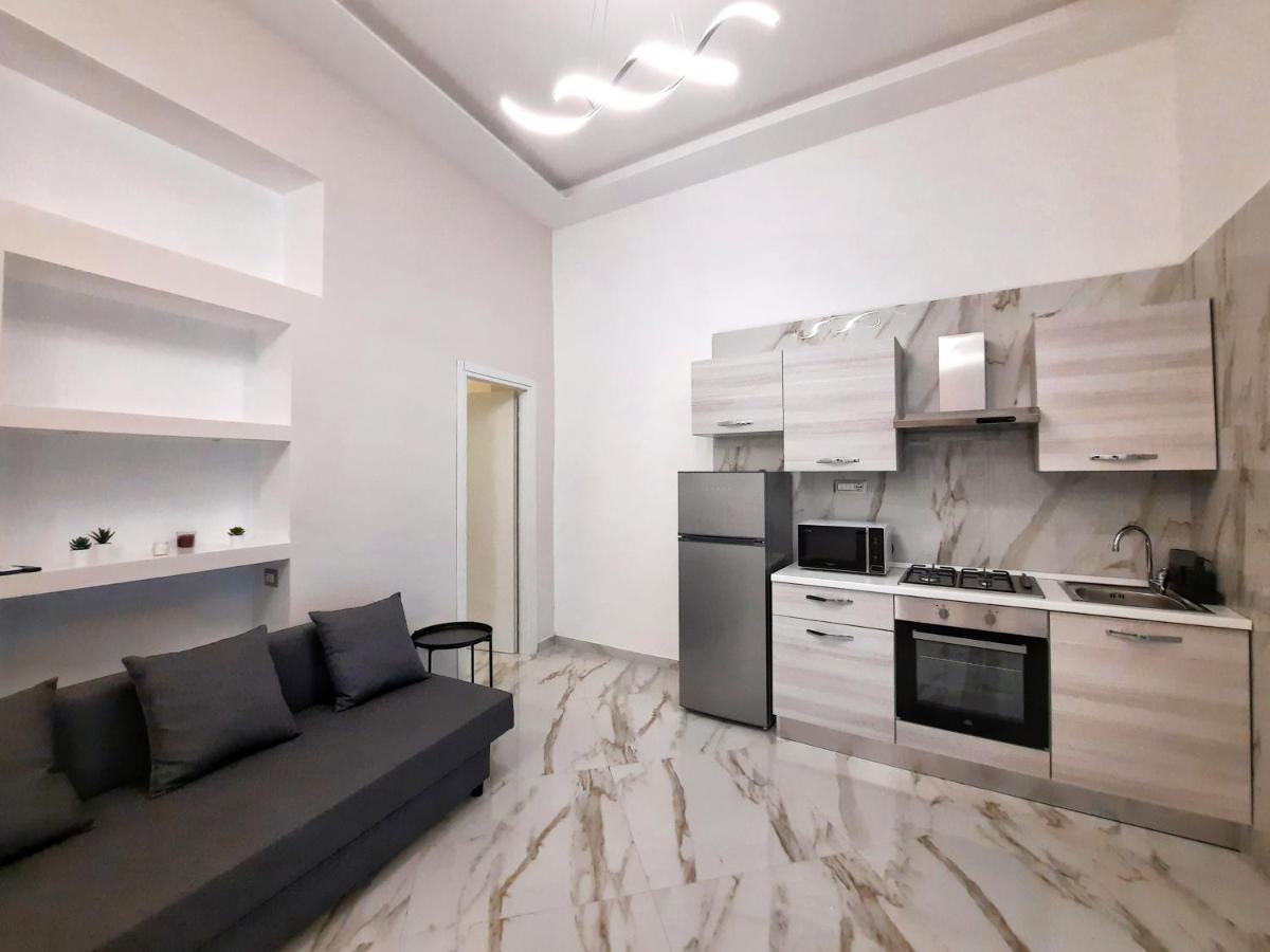 Re Ferdinando Apartment Наполи Екстериор снимка